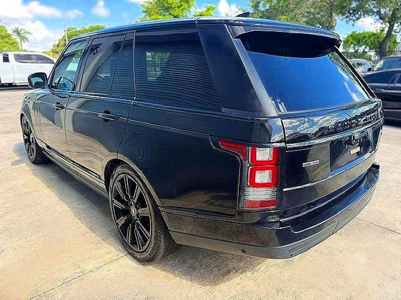 2017 Land Rover Range Rover Hse - Image 2