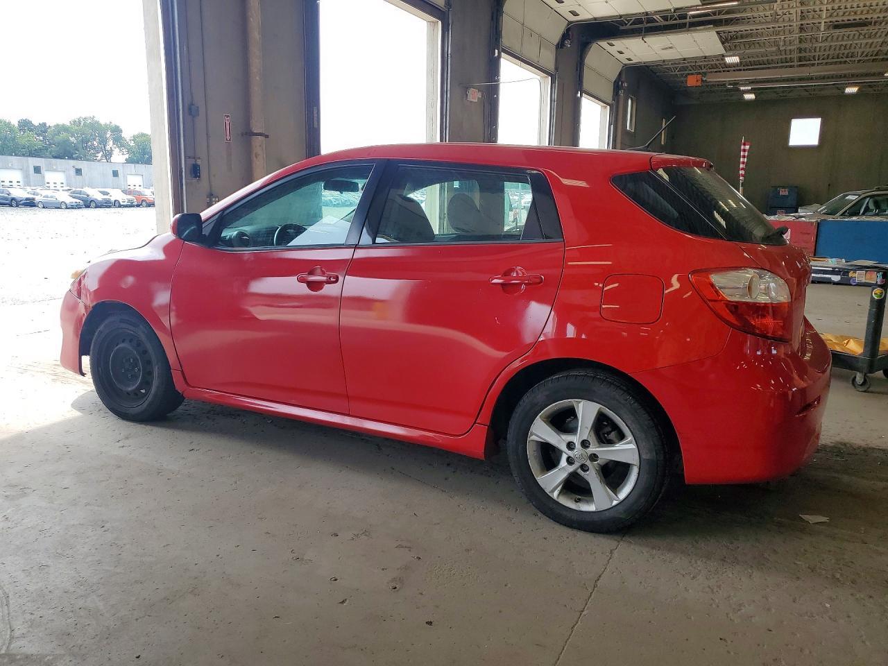 2011 Toyota Matrix Base - Фото 2