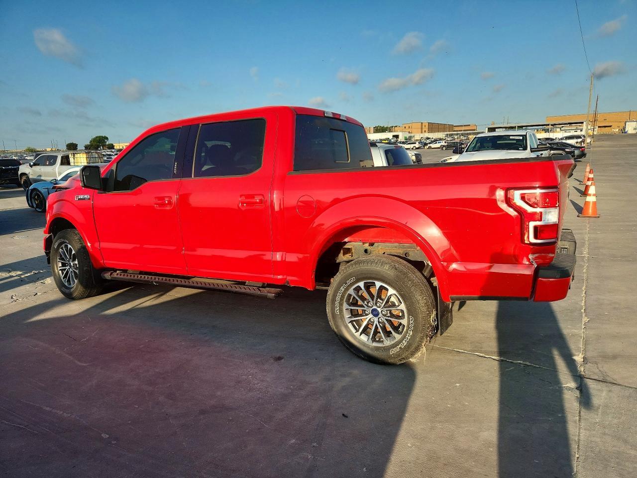 2020 Ford F150 Xlt - Фото 2