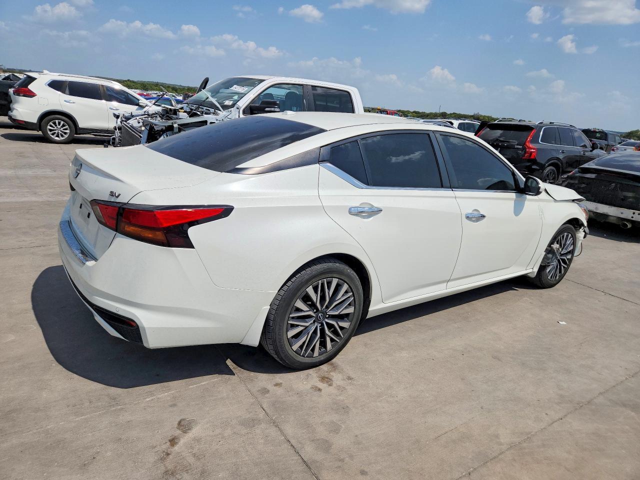 2023 Nissan Altima Sv - Фото 3