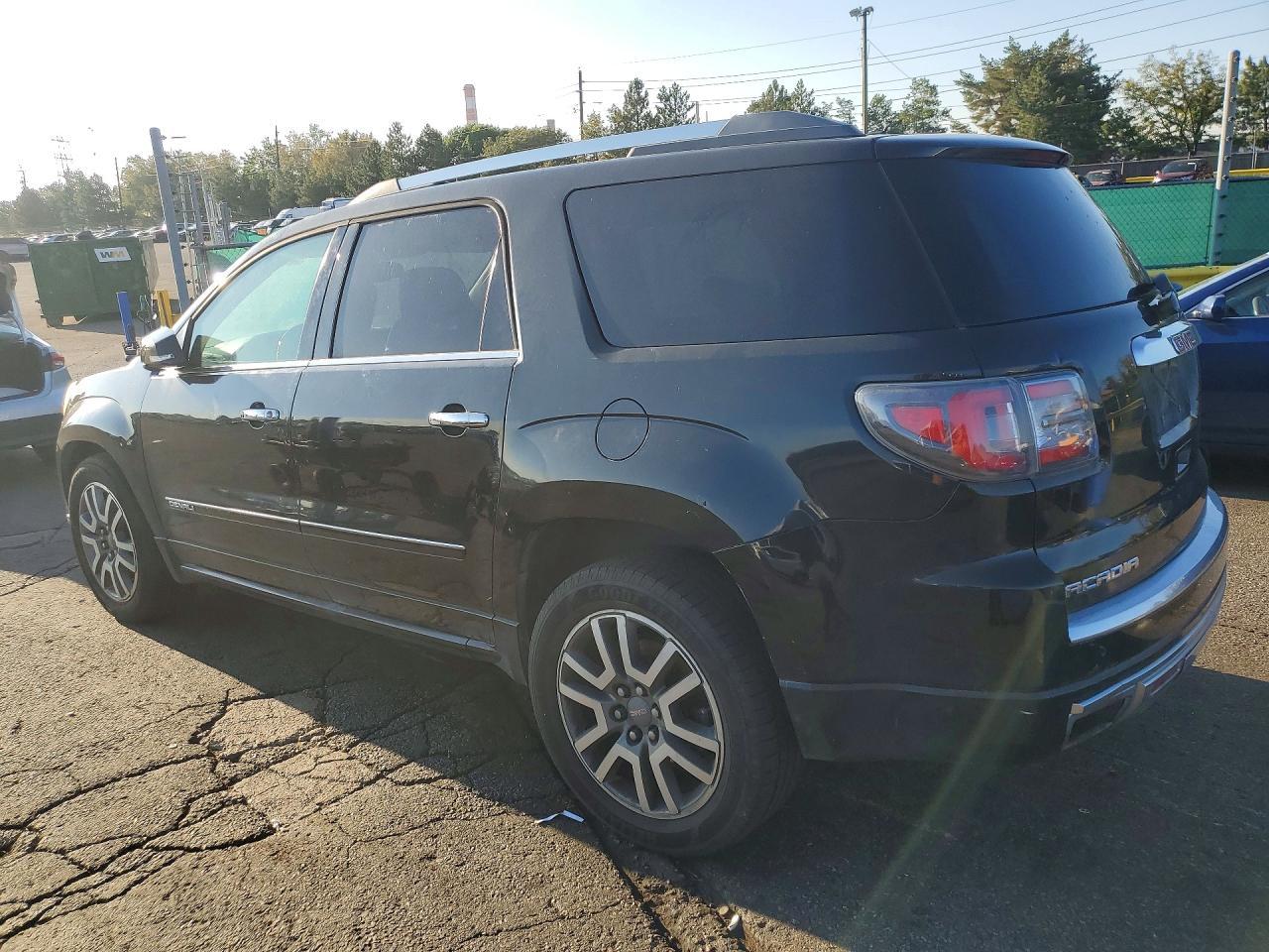 2013 GMC Acadia Denali - Фото 2