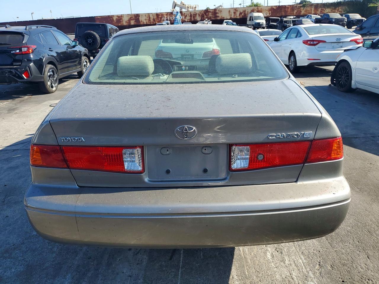 2001 Toyota Camry Ce - Image 6