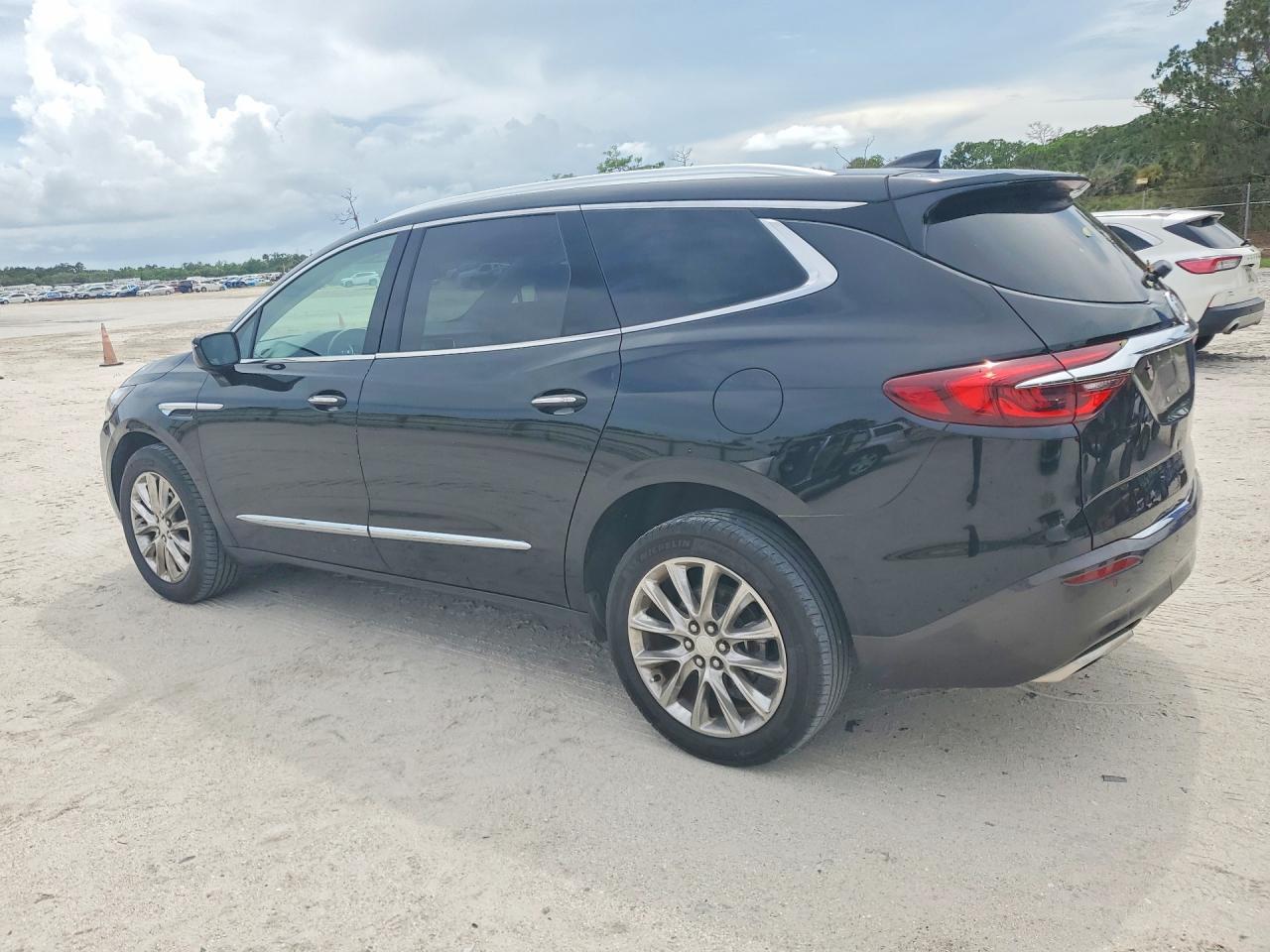 2019 Buick Enclave Essence - Фото 2