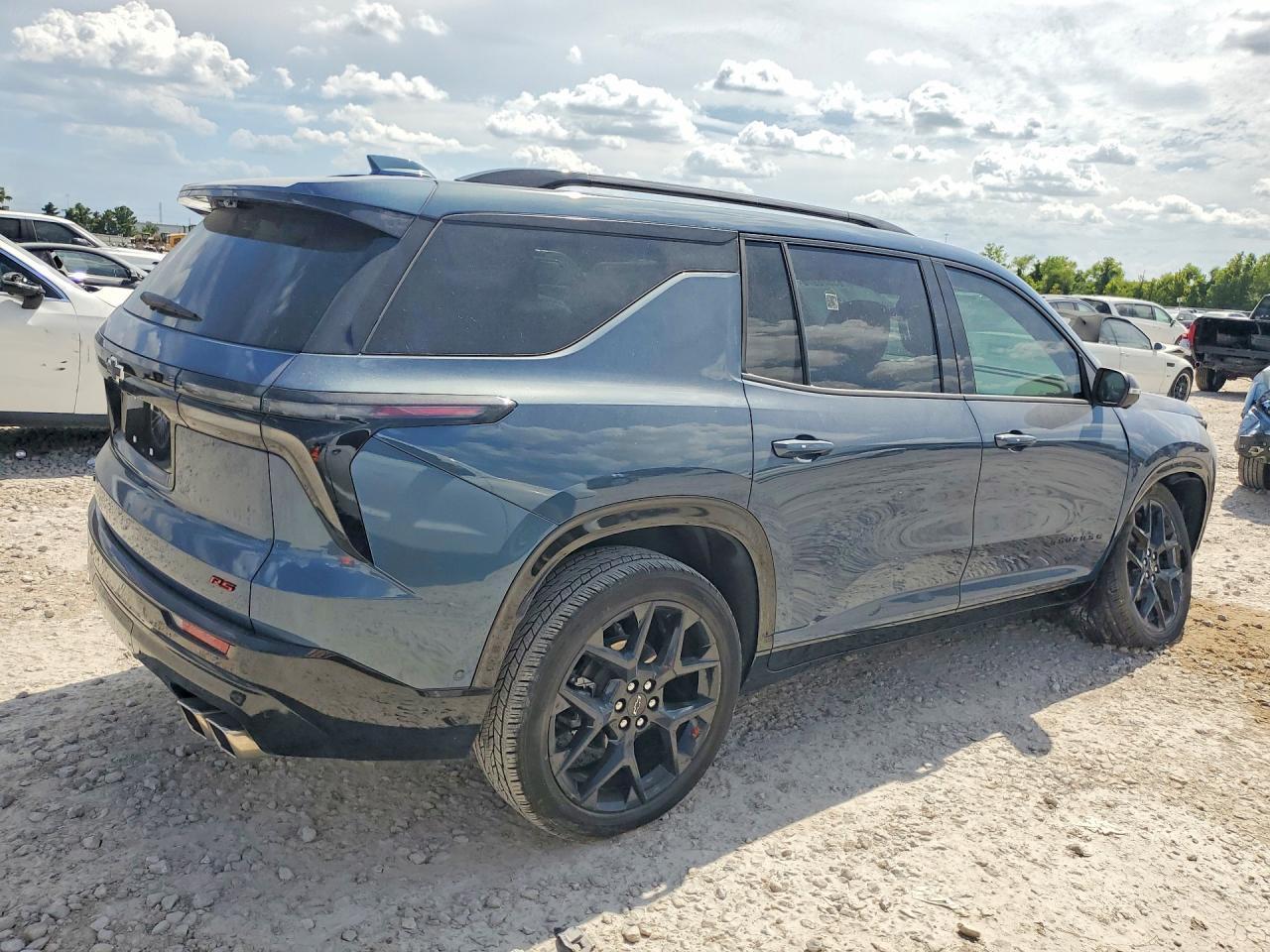 2024 Chevrolet Traverse Rs - Фото 3