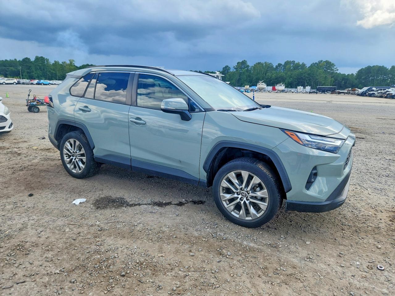 2023 Toyota Rav4 Xle Premium - Фото 4