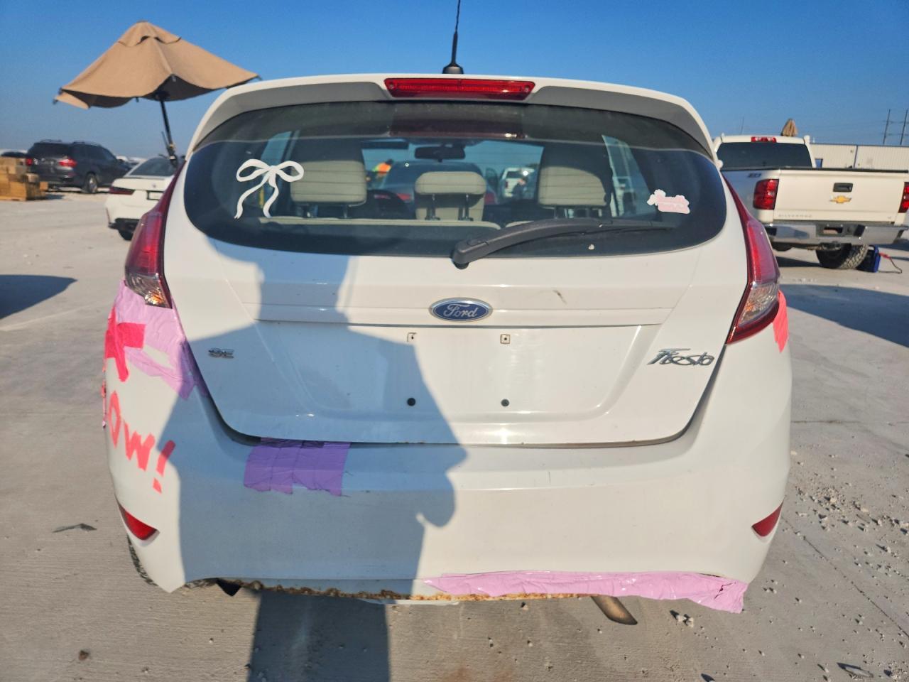2014 Ford Fiesta Se - Фото 6