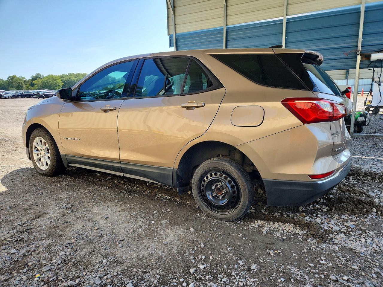 2018 Chevrolet Equinox Ls - Фото 2