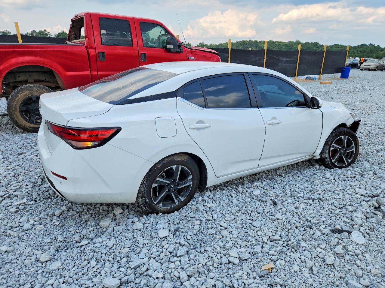 2025 Nissan Sentra Sv - Image 3