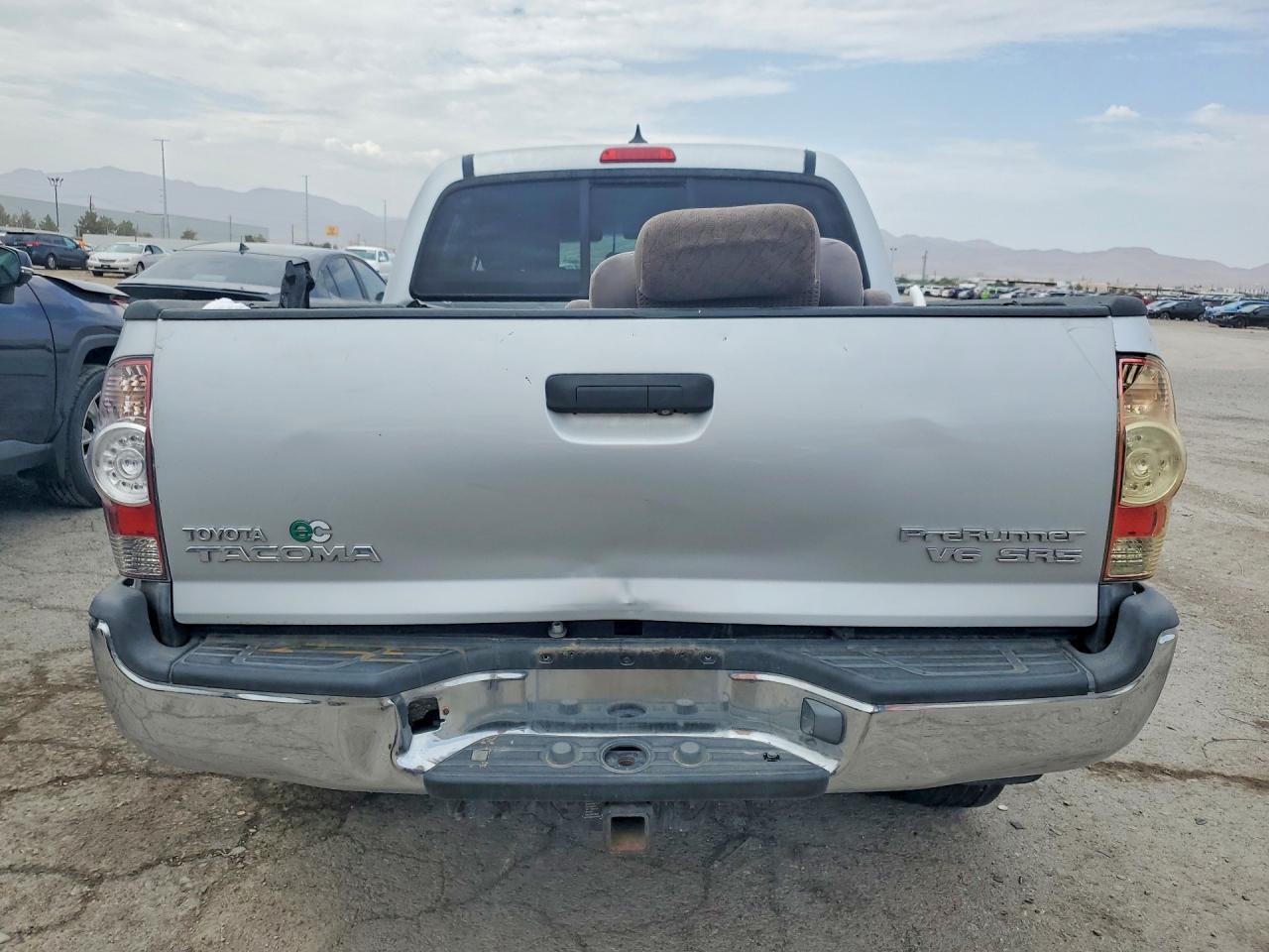 2012 Toyota Tacoma Prerunner V6 - Image 6