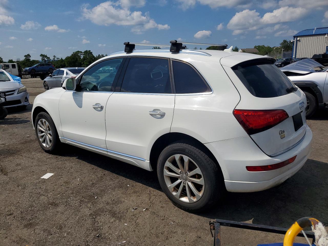 2015 Audi Q5 Premium - Image 2