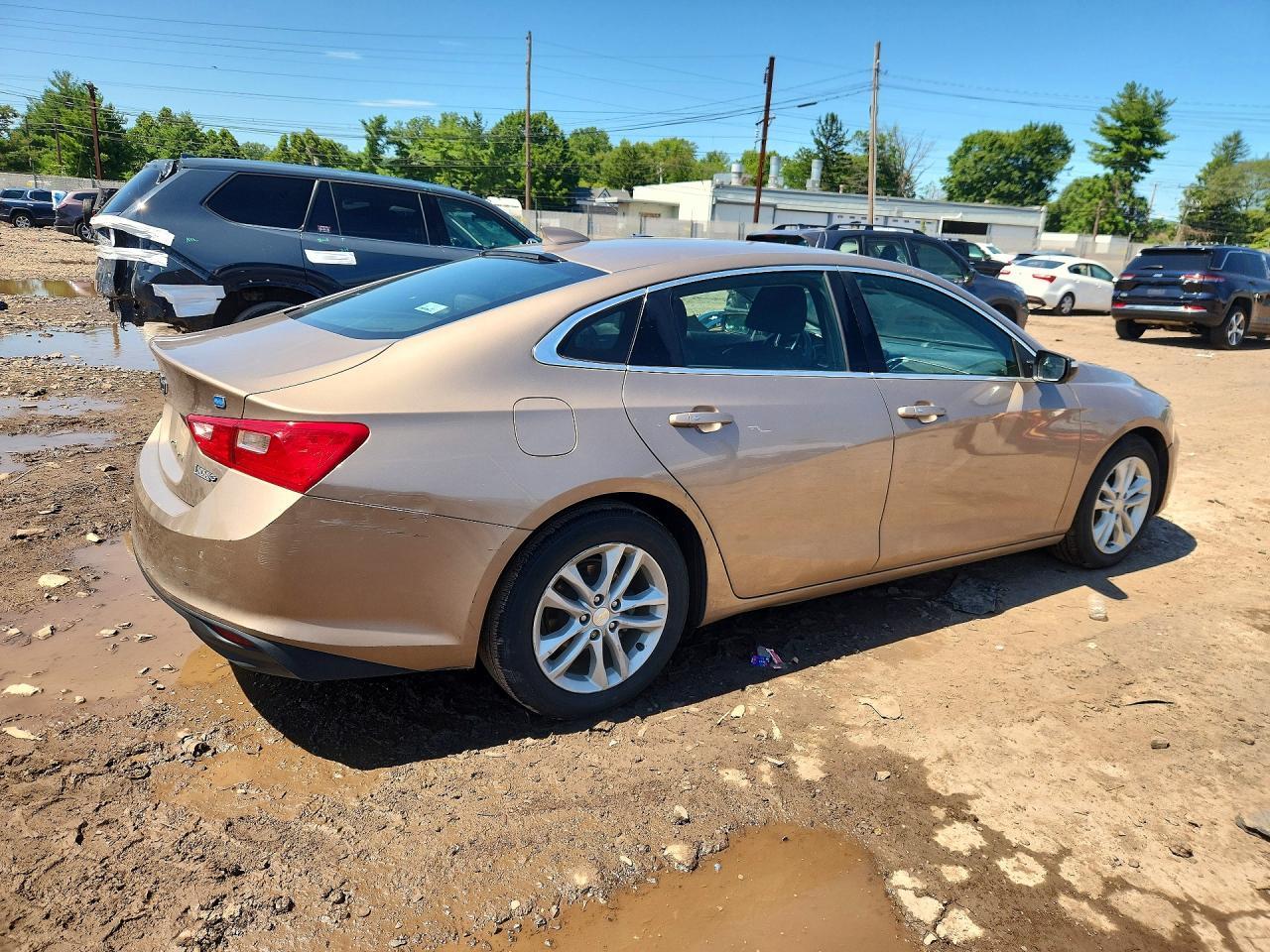 2018 Chevrolet Malibu Hybrid - Image 3