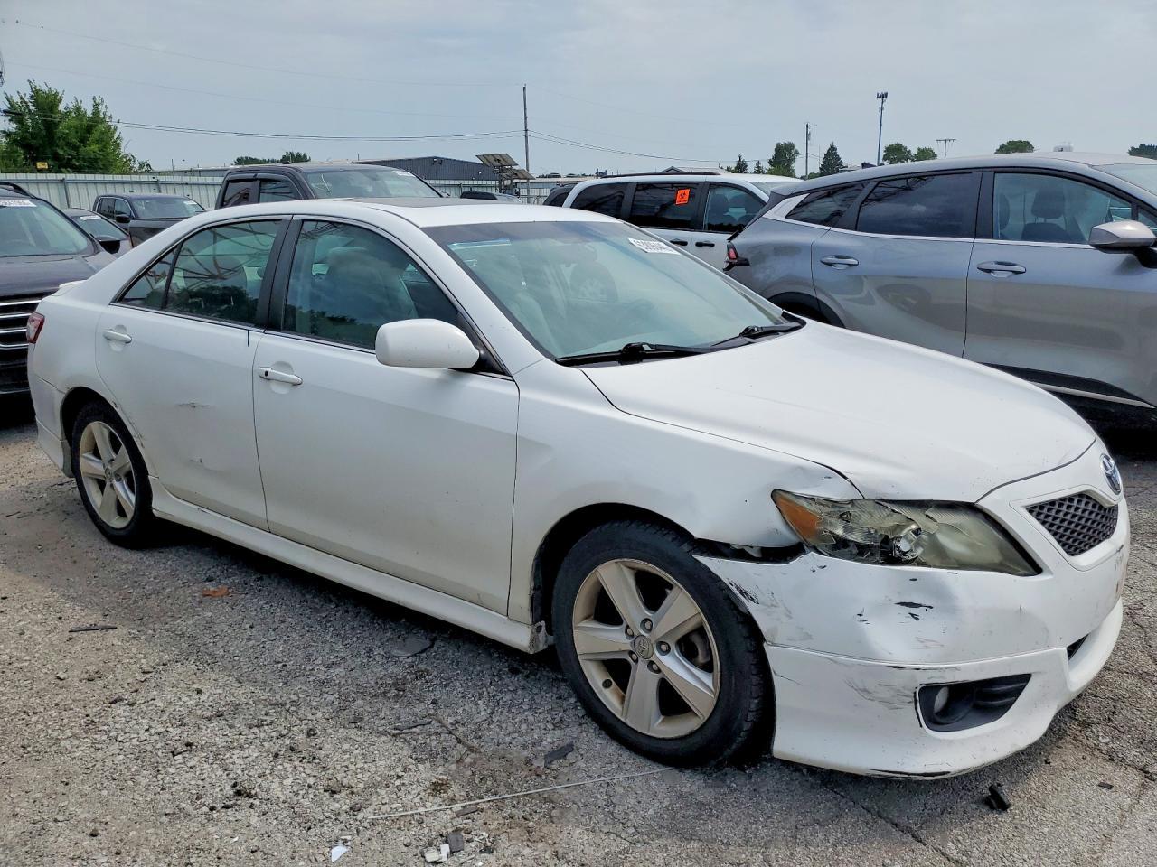 2011 Toyota Camry Se - Фото 4
