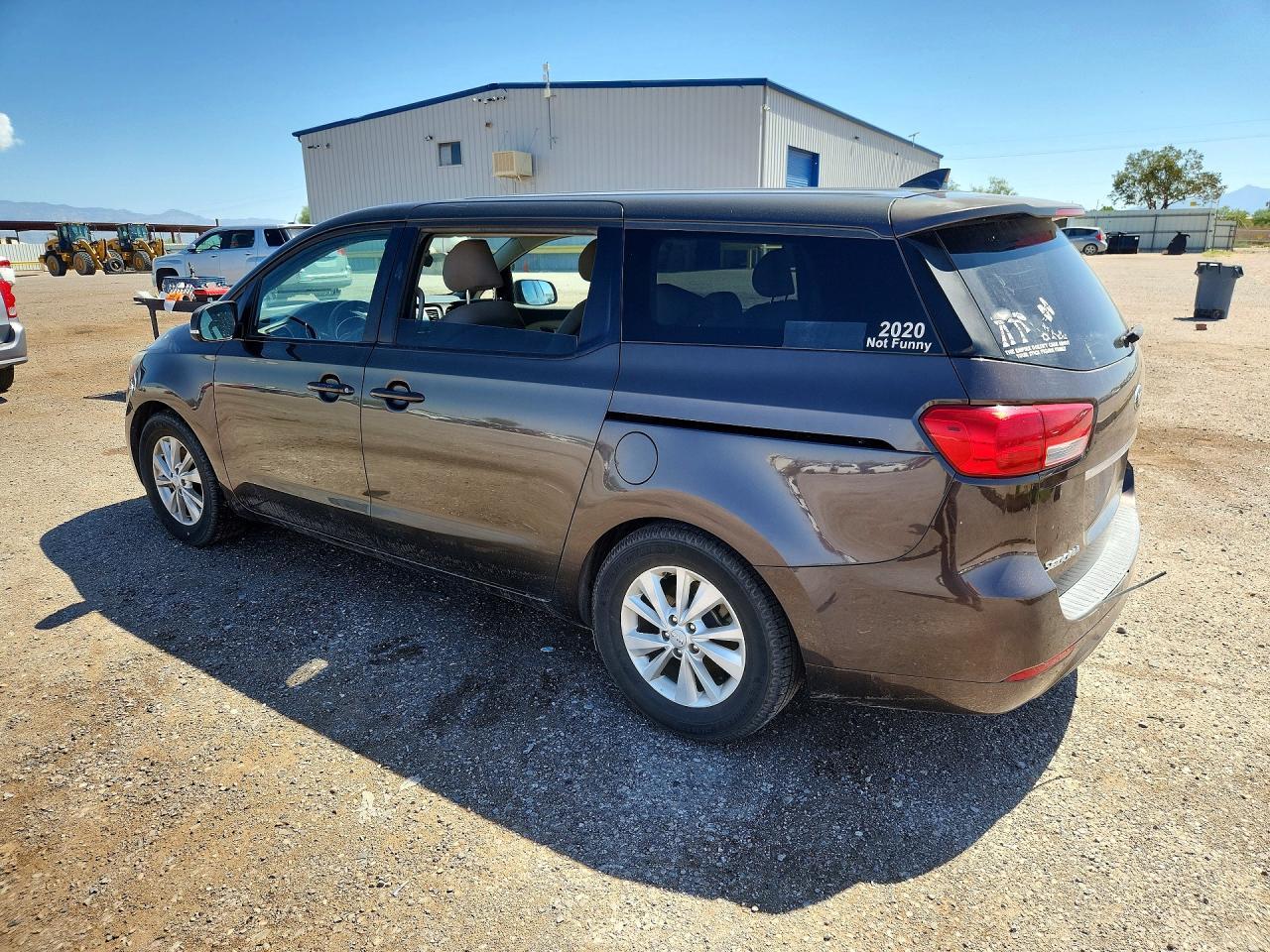 2017 Kia Sedona Lx - Фото 2