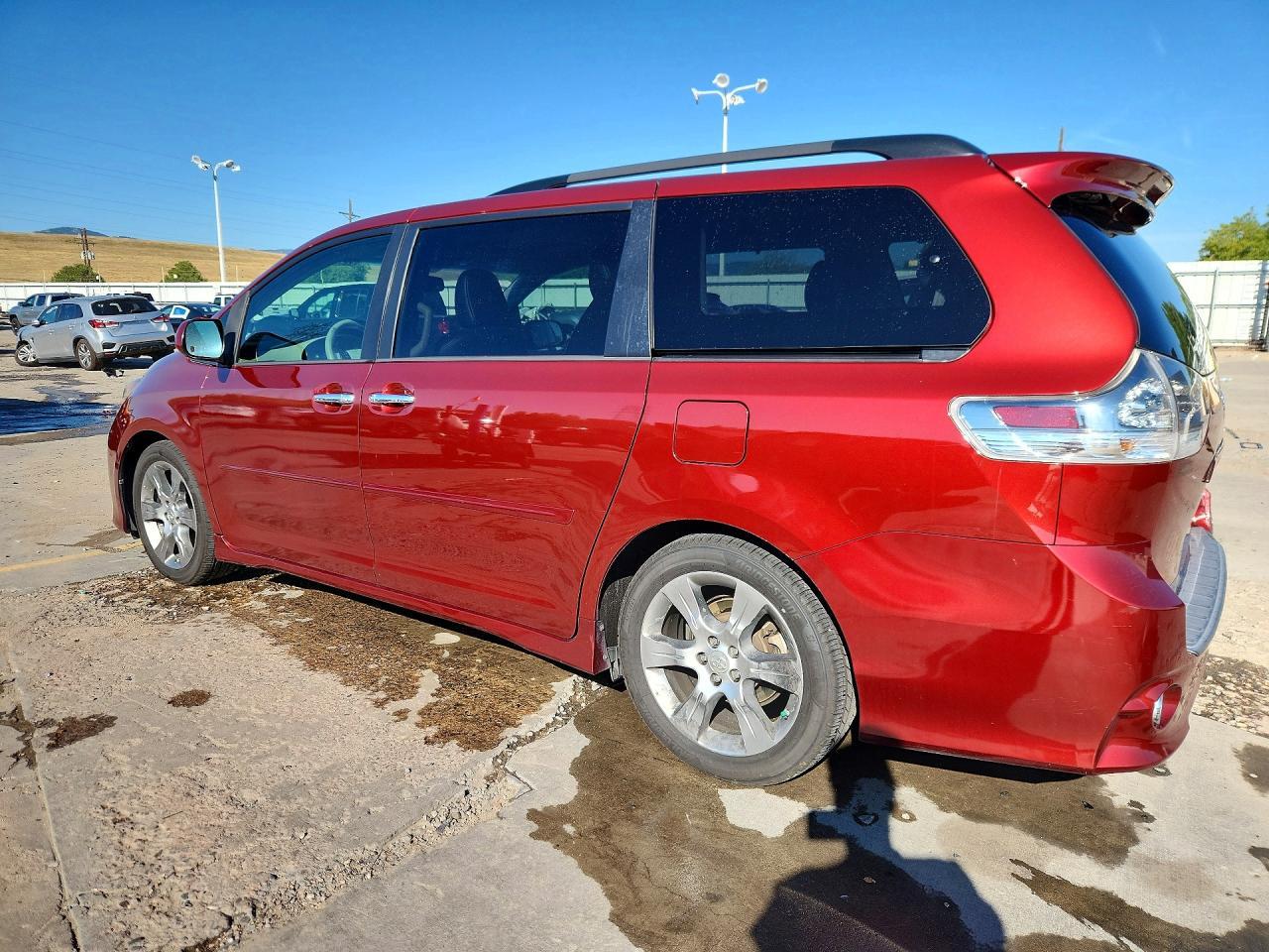 2013 Toyota Sienna Sport - Image 2