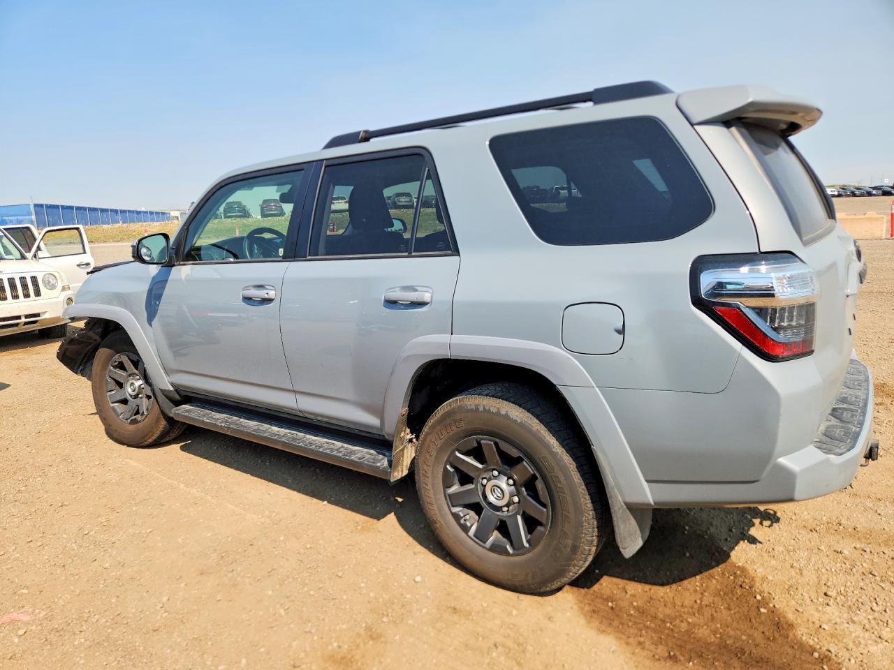 2021 Toyota 4Runner Sr5 - Фото 2
