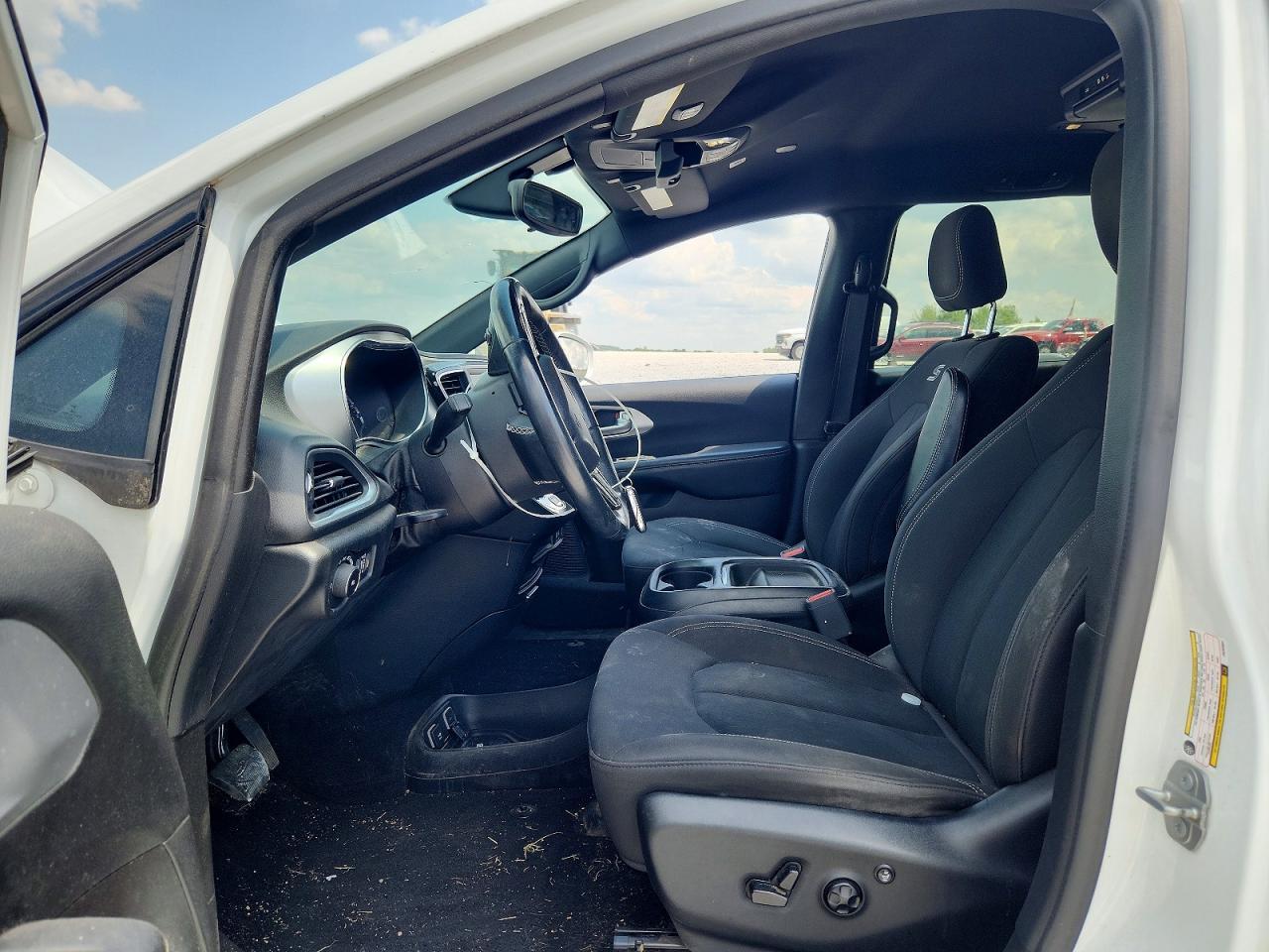 2018 Chrysler Pacifica Touring Plus - Image 7