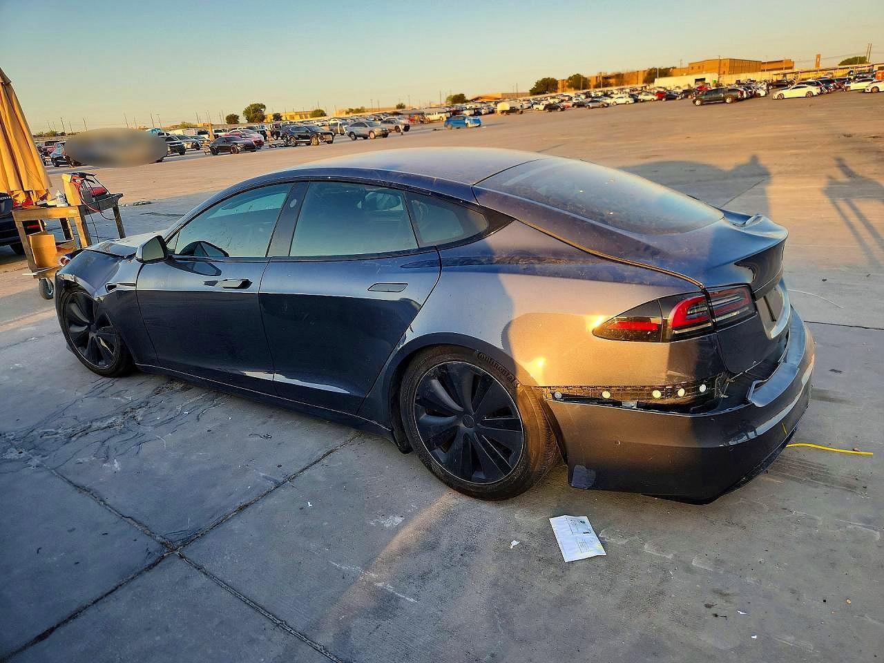 2022 Tesla Model S - Image 2