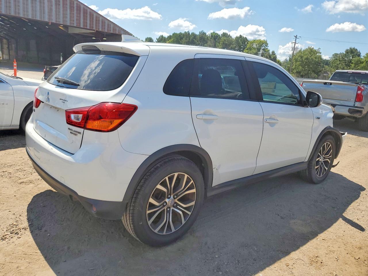 2017 Mitsubishi Outlander Sport Es - Фото 3