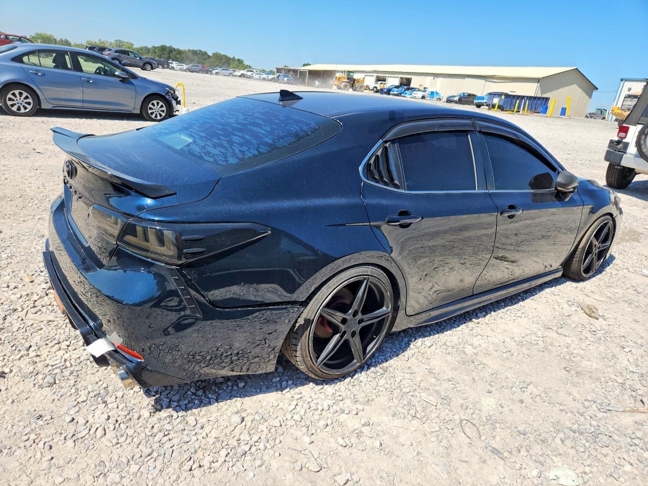 2019 Toyota Camry Se - Image 3