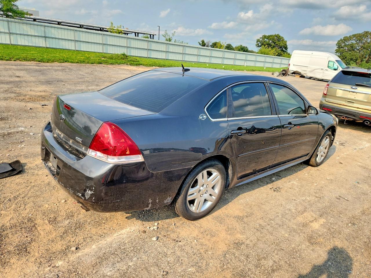 2015 Chevrolet Impala Limited Lt - Image 3