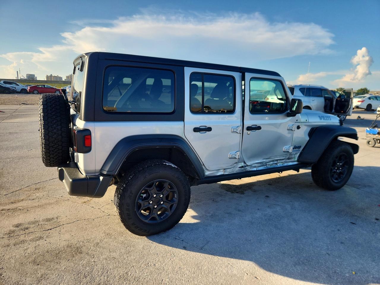 2023 Jeep Wrangler 4Xe - Фото 3