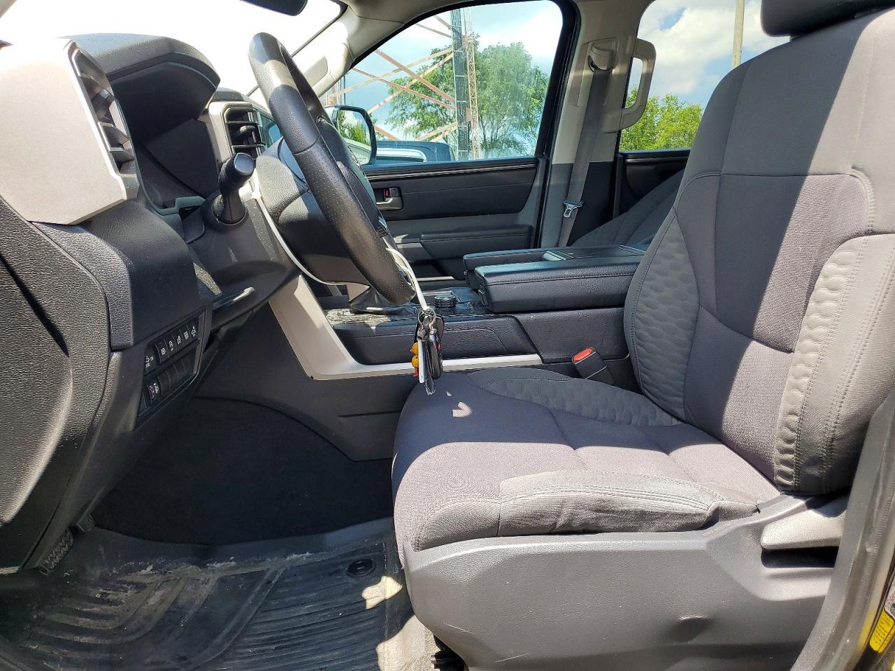 2022 Toyota Tundra Sr5 - Image 7
