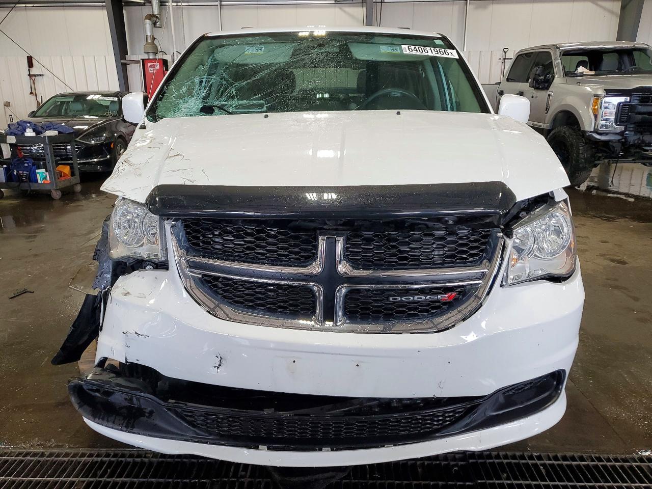 2016 Dodge Grand Caravan Sxt - Фото 5