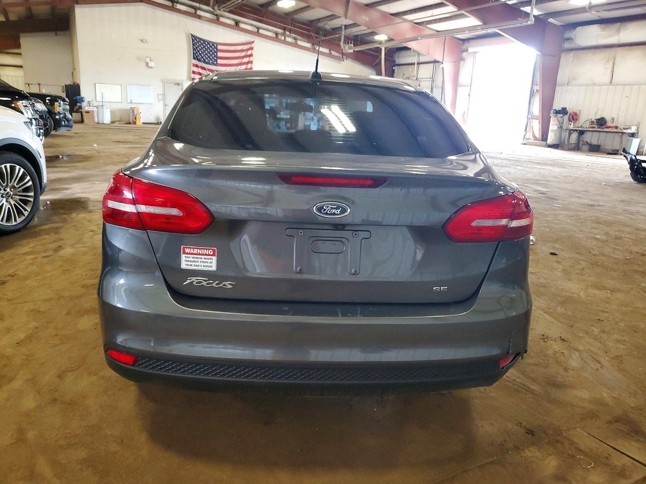 2017 Ford Focus Se - Image 6