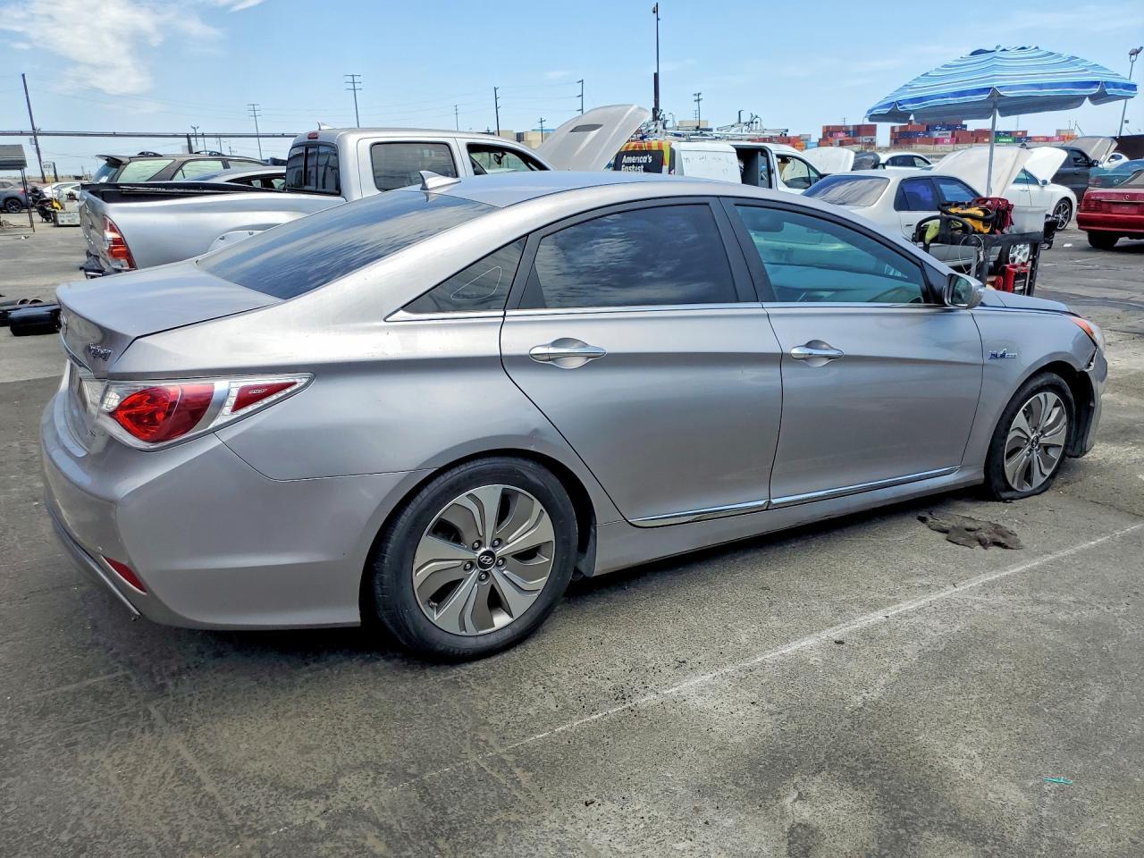 2013 Hyundai Sonata Hybrid - Фото 3