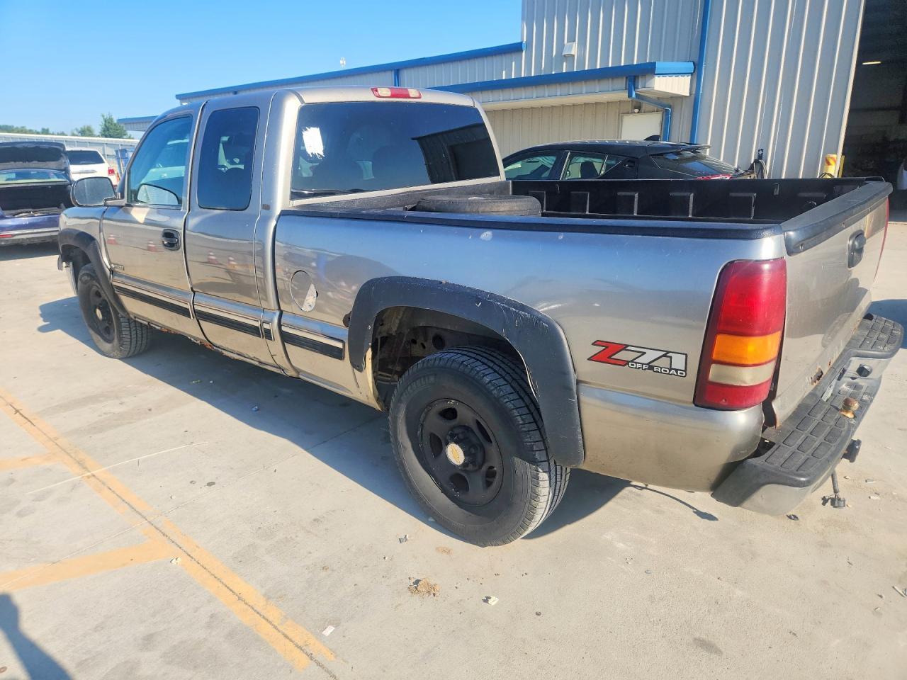 2002 Chevrolet Silverado K1500 - Фото 2