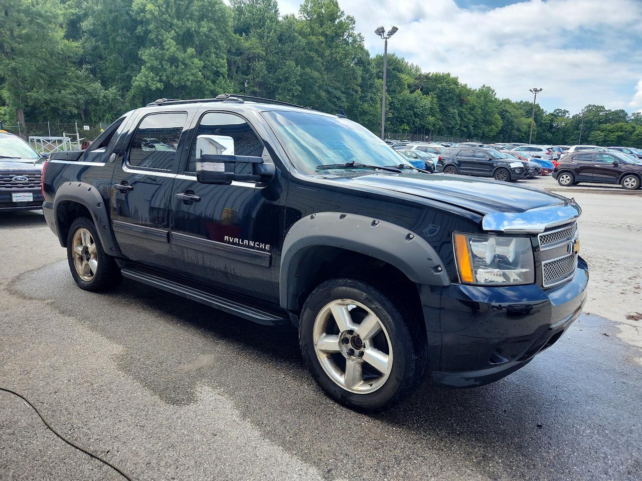 2013 Chevrolet Avalanche Lt - Фото 4