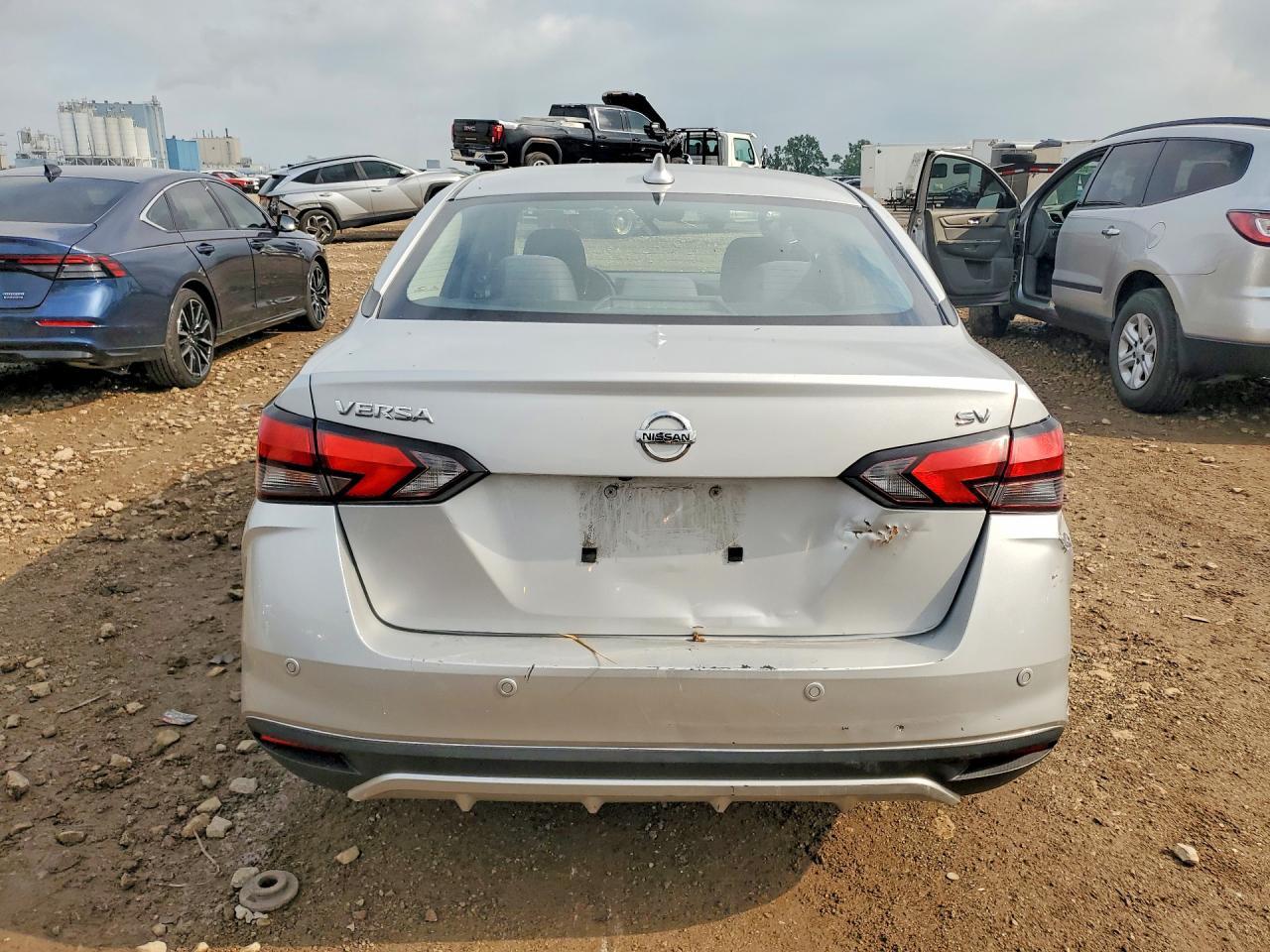 2020 Nissan Versa Sv - Фото 6