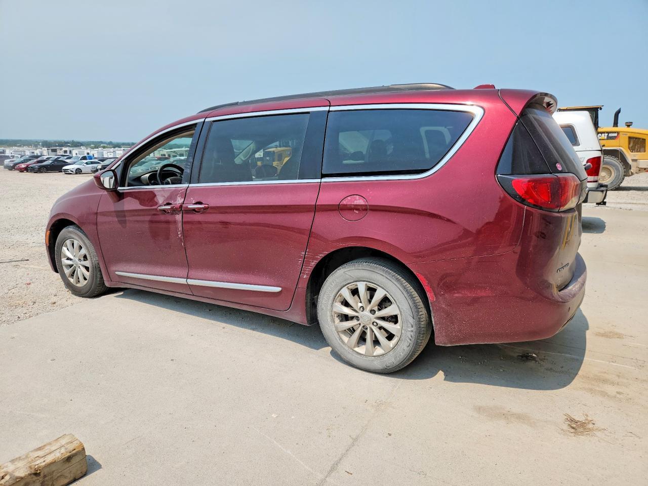 2017 Chrysler Pacifica Touring L - Фото 2