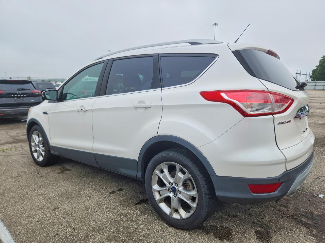 2015 Ford Escape Titanium - Image 2