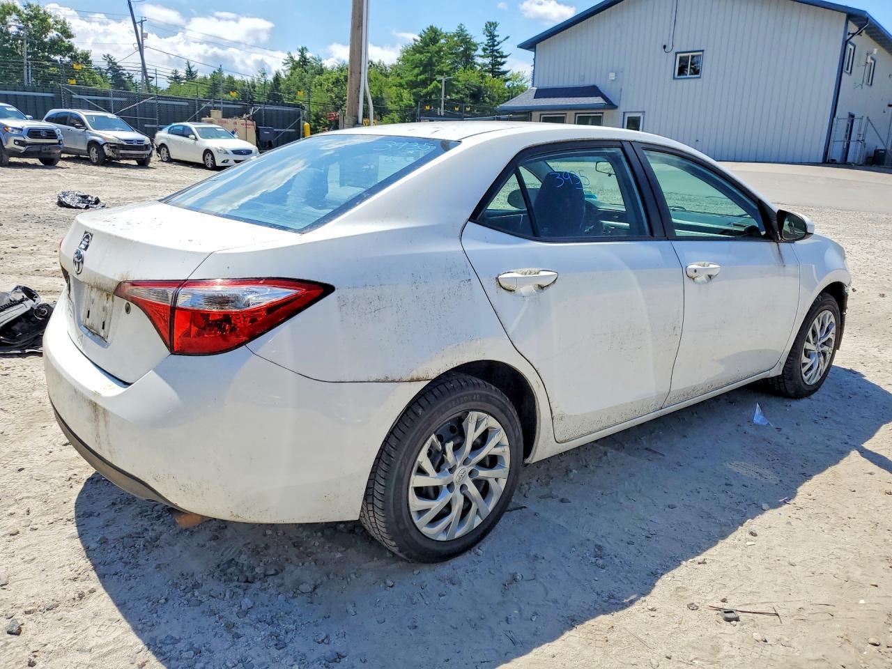 2015 Toyota Corolla L - Фото 3