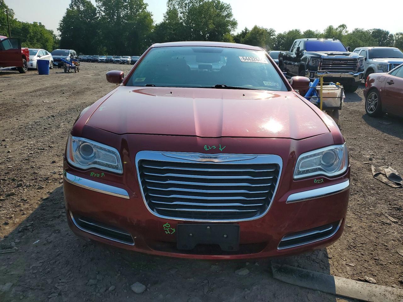 2012 Chrysler 300 - Image 5