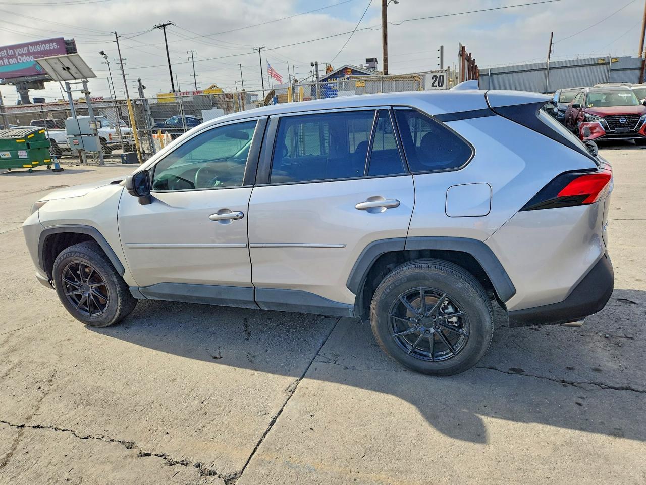 2022 Toyota Rav4 Le - Image 2