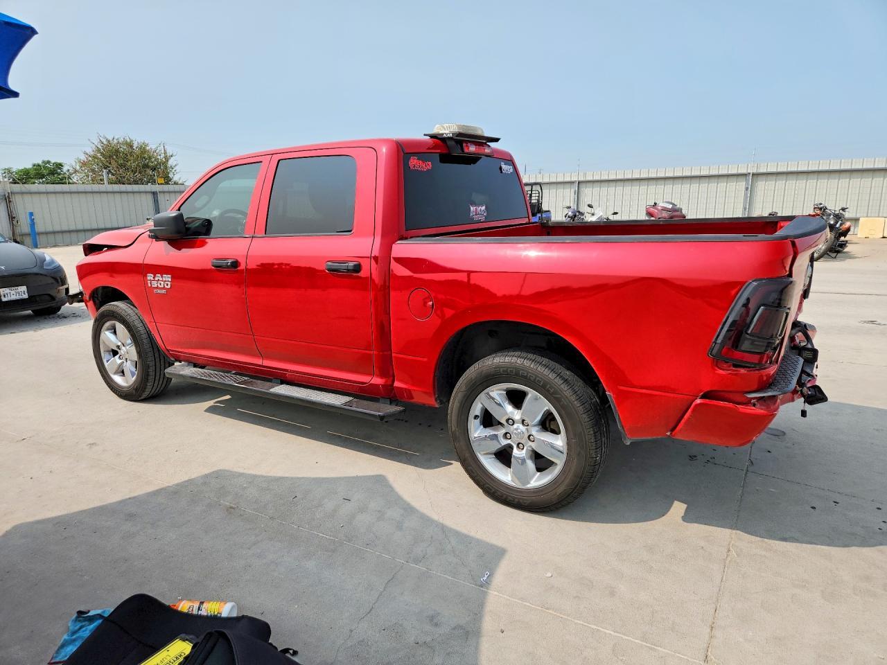 2022 Ram 1500 Classic Tradesman - Фото 2