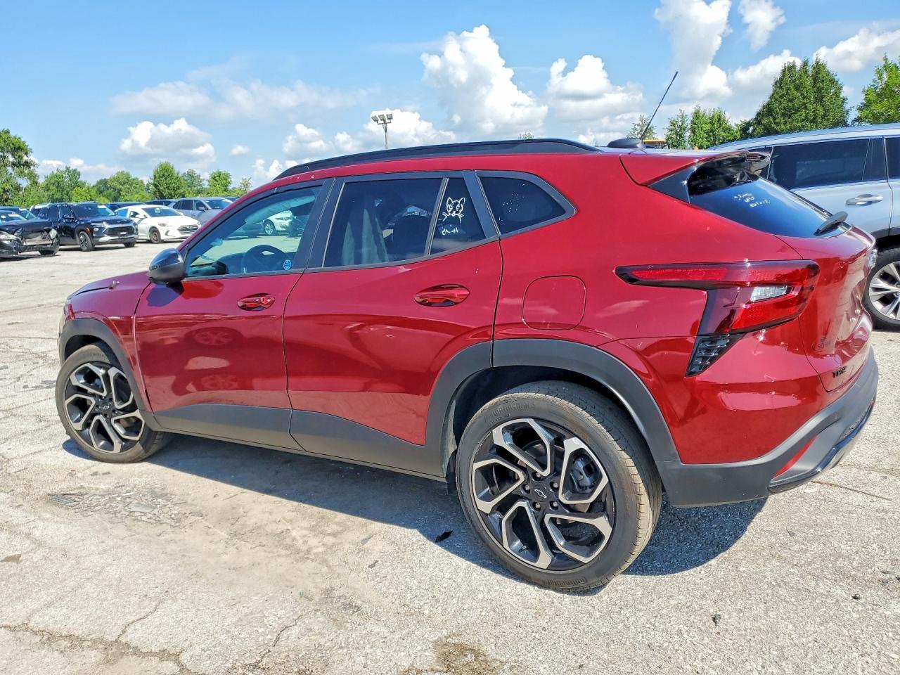 2025 Chevrolet Trax 2Rs - Фото 2