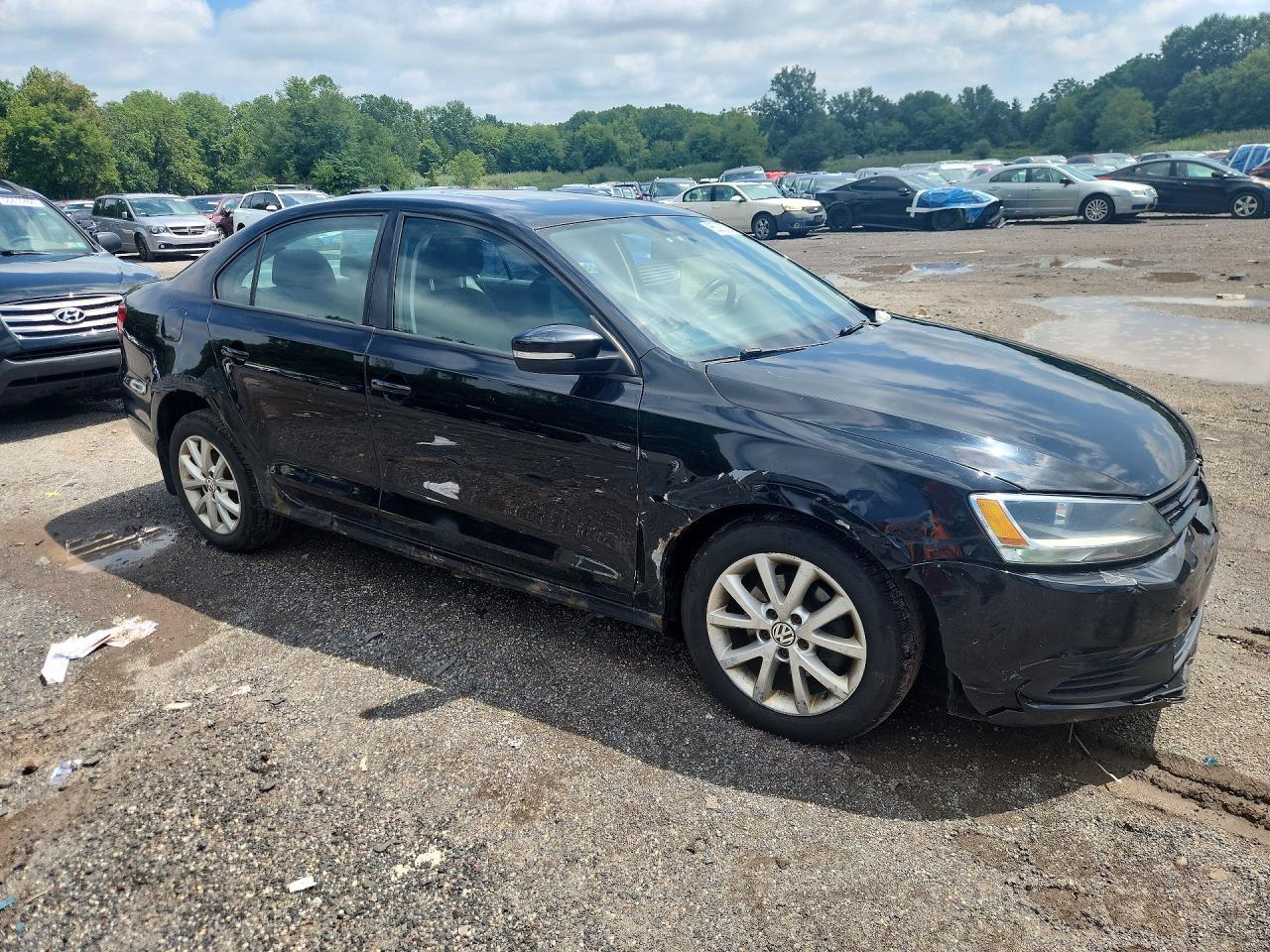 2012 Volkswagen Jetta - Image 4