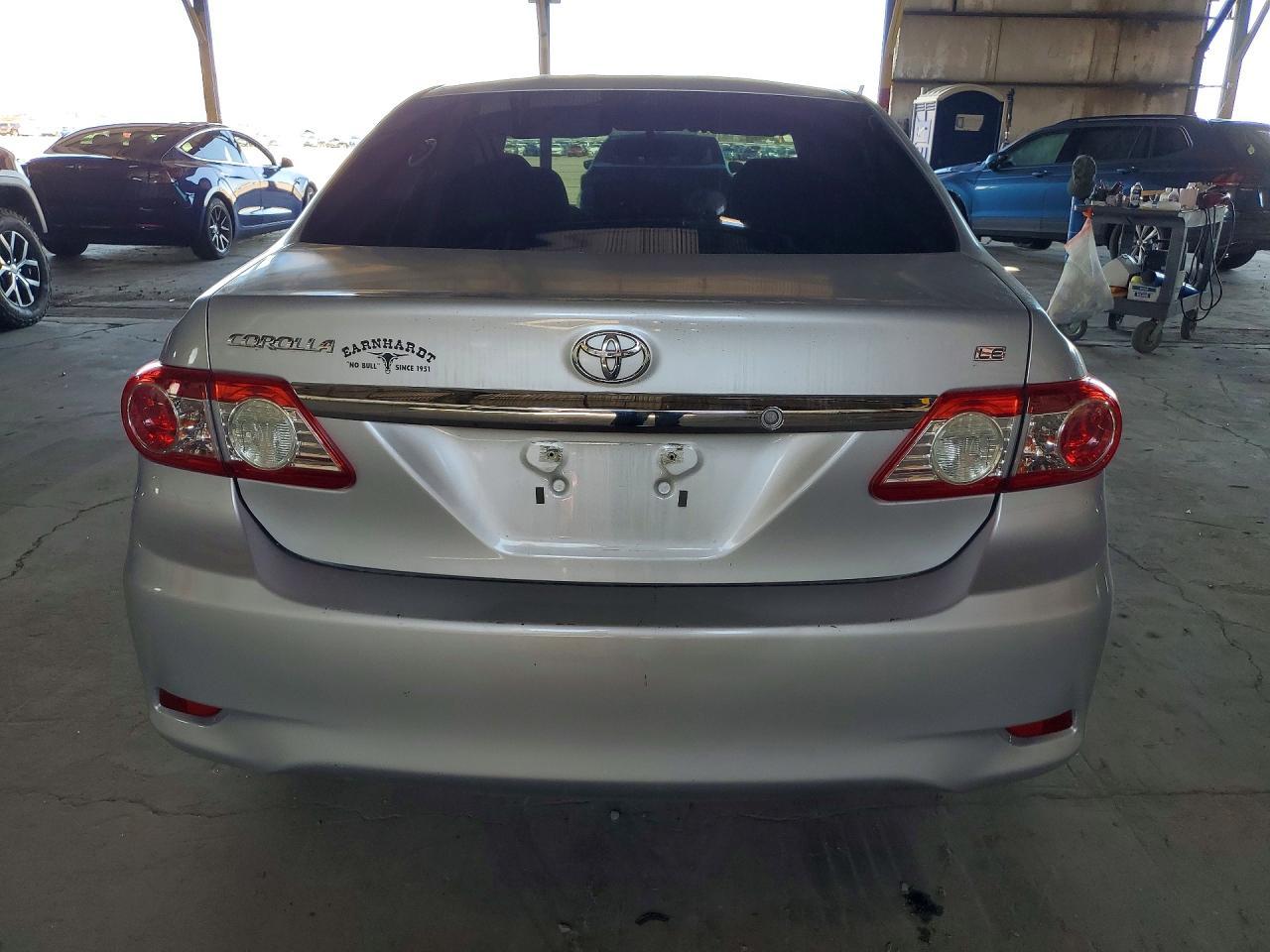 2013 Toyota Corolla Le - Фото 6