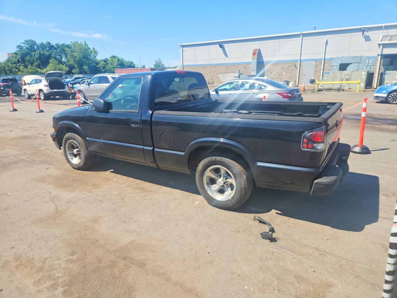 2003 Chevrolet S Truck S10 - Фото 2