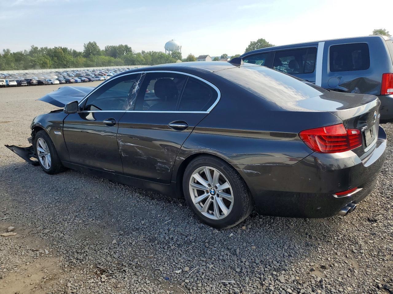 2014 BMW 528 Xi - Image 2