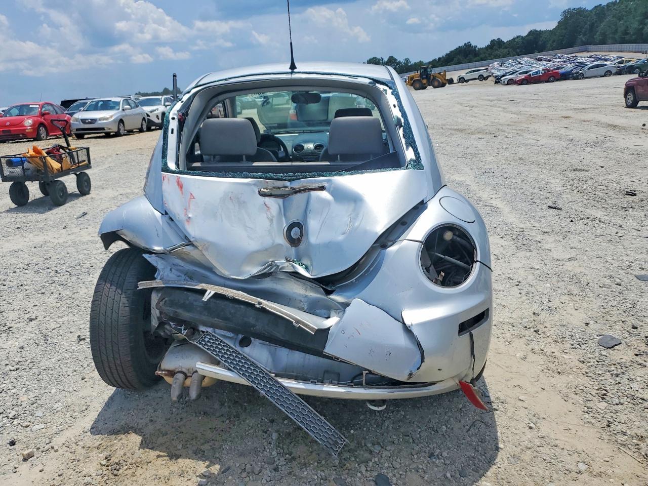 2008 Volkswagen New Beetle S - Image 6