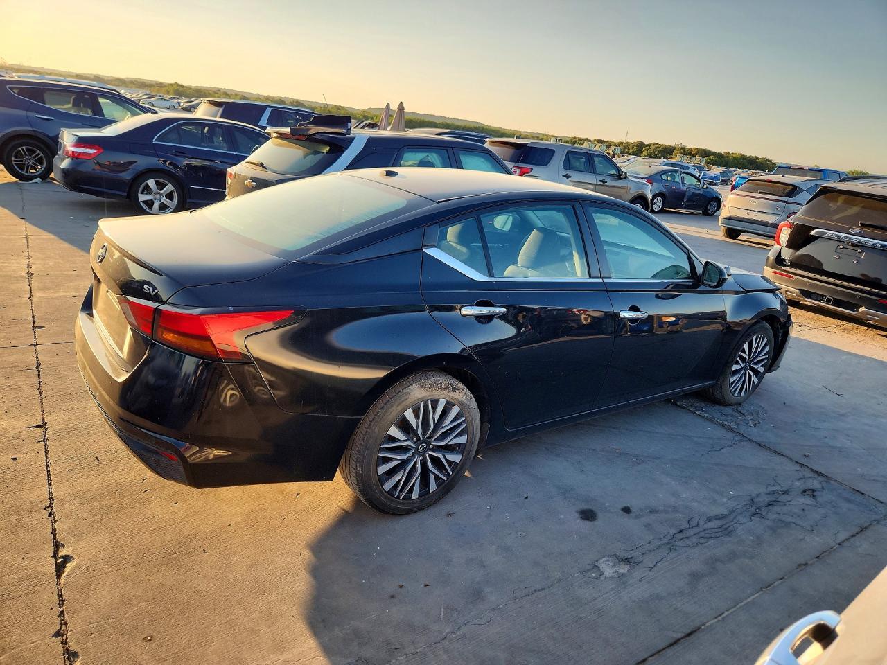 2023 Nissan Altima Sv - Фото 3