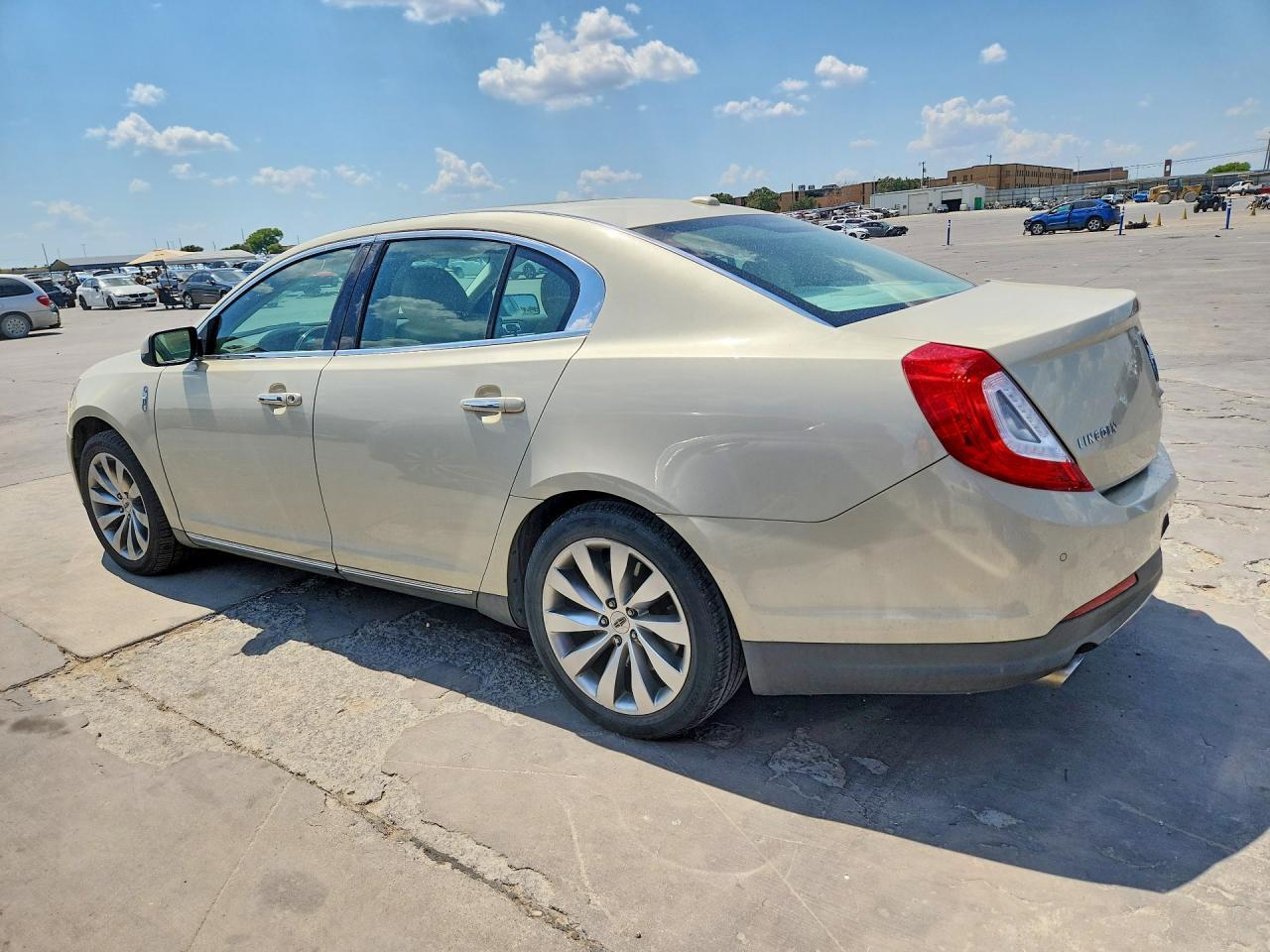 2014 Lincoln Mks - Image 2