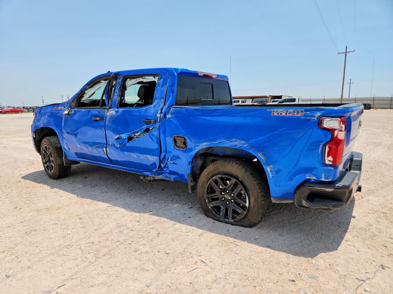 2025 Chevrolet Silverado K1500 Lt Trail Boss - Image 2