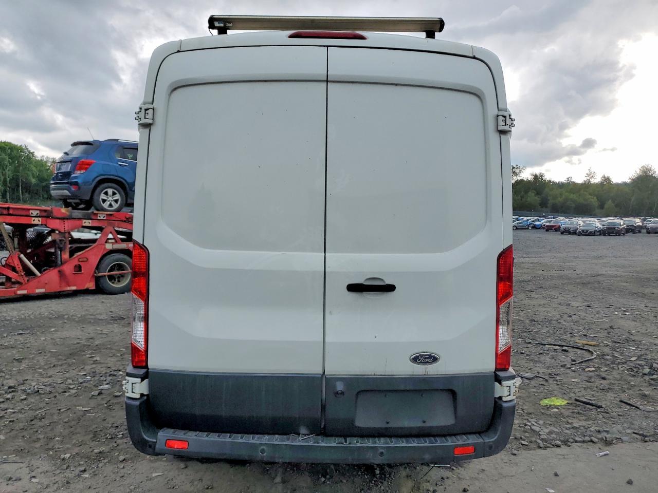 2017 Ford Transit T-250 - Image 6