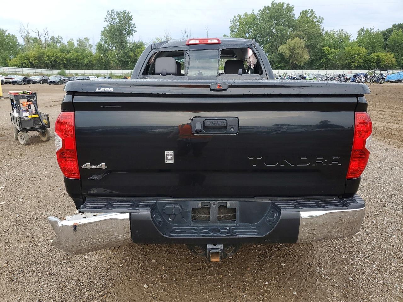 2014 Toyota Tundra Sr5 - Image 6
