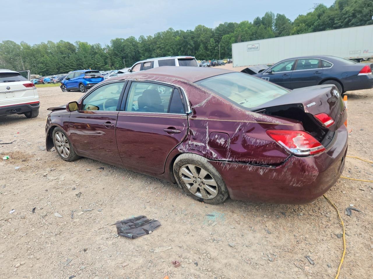 2005 Toyota Avalon Xls - Image 2